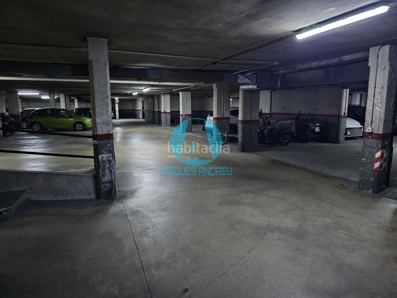 Foto d1a97d6b-13e3-41ea-84a0-79705b6f8d9c. Car parking in Eixample Mataró