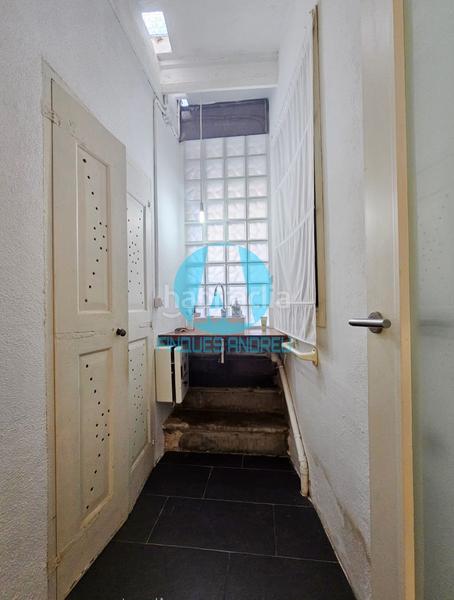 Foto 743f2f42-ecd6-44b2-81c6-ddd1caa38042. Location local commercial dans Centre Mataró