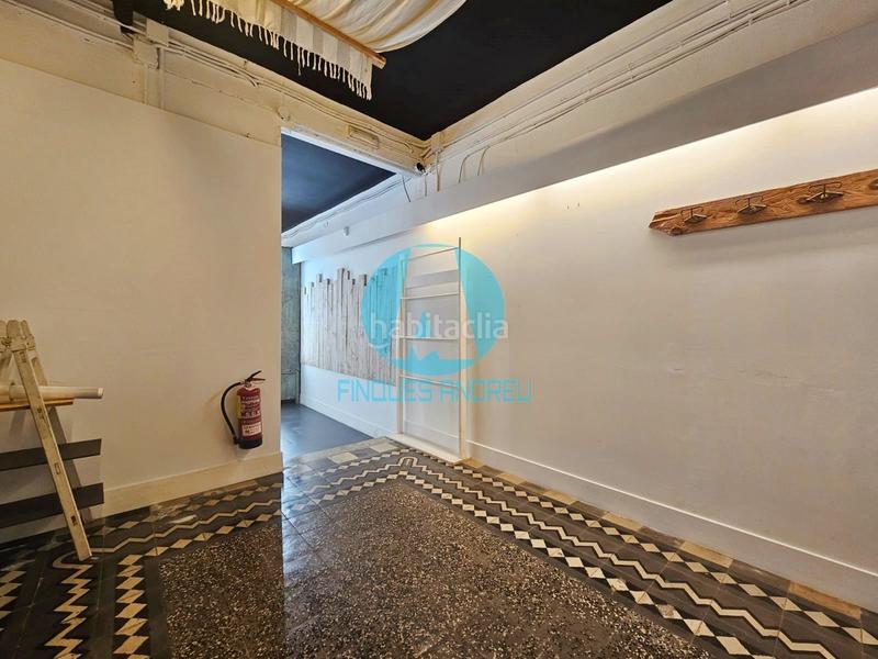 Foto cacdc43f-767c-47a4-a62d-6c3c74aec682. Rent business premise in Centre Mataró