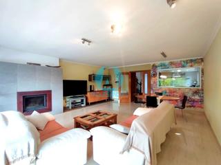 Casa a Centre. Exclusiva casa a 4 vientos en complejo residencial privado con p