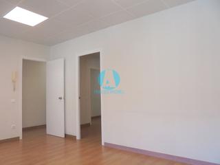 Location Bureau  Barcelona. Se alquila oficina de 50 m en pleno centro de mataró  450mes