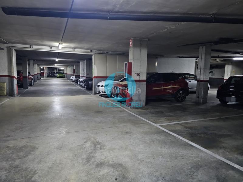 Foto 74d8213d-dfb6-423c-a964-bf8236256a12. Parking coche parking en zona Eixample en Eixample Mataró