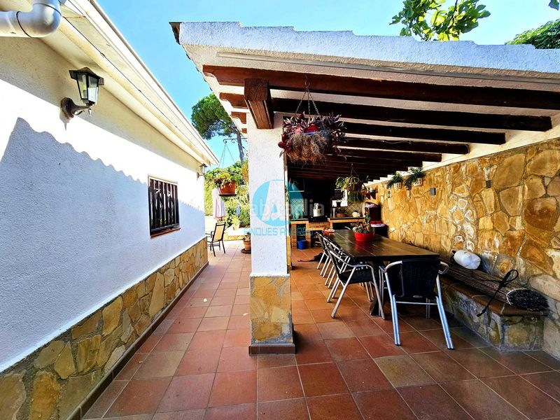 Foto 8254efe6-3913-40d7-86d4-a5663f64de8f. Casa amb aparcament piscina a Can Massuet del Far Dosrius
