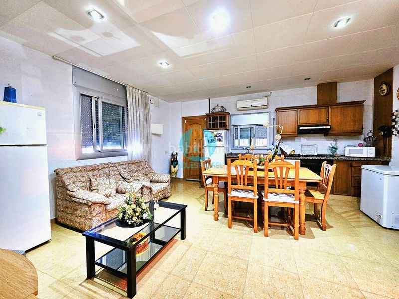 Foto f6bd70fd-3bc2-4b63-8745-7f757b7be4e4. Casa amb aparcament piscina a Can Massuet del Far Dosrius