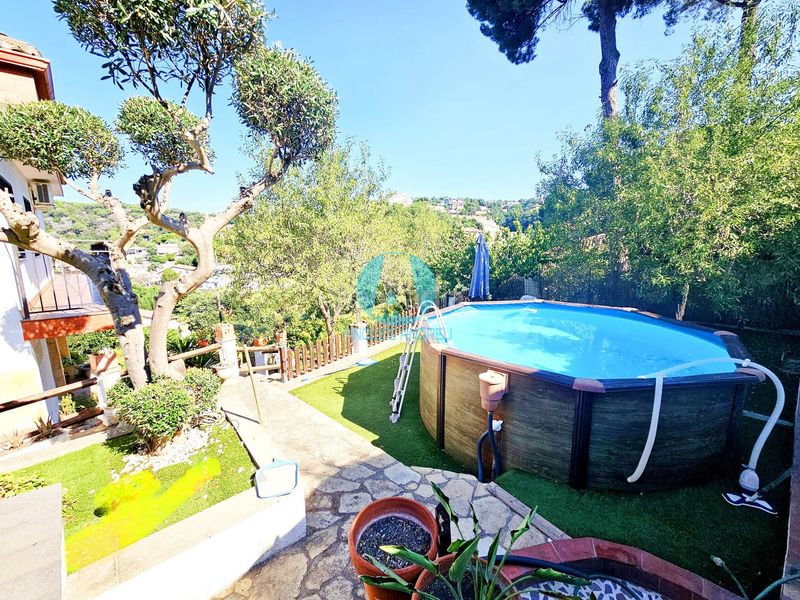 Foto f9d8e278-49a5-43ea-a4b6-8e57dc672764. Casa amb aparcament piscina a Can Massuet del Far Dosrius