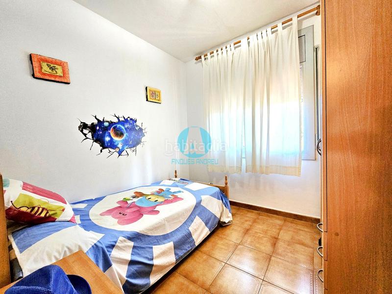 Foto 10352f28-9b15-4fb4-a0fe-ea289a9b6619. Casa en exclusiva casa de 219m con 3 plantas, 6 dormitorios, jardín y terraza en parcela de 916m 420.000 en Dosrius
