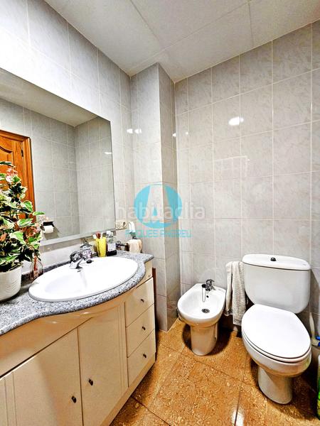Foto ca6b5a45-f327-4b4a-8169-cacf1a14e828. Casa en exclusiva casa de 219m con 3 plantas, 6 dormitorios, jardín y terraza en parcela de 916m 420.000 en Dosrius
