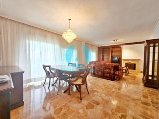 Location Appartement  De la geganta. Amplio piso en alquiler en el centro de mataró  1.500mes