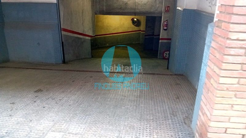 Foto 78371173-b10f-45b0-b7a3-12f7ed08e080. Aparcament cotxe a Peramàs Mataró