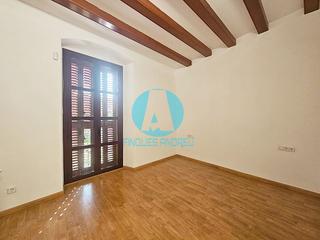 Location Maison à Centre. Casa con local con acabados modernistas en alquiler  centro de m