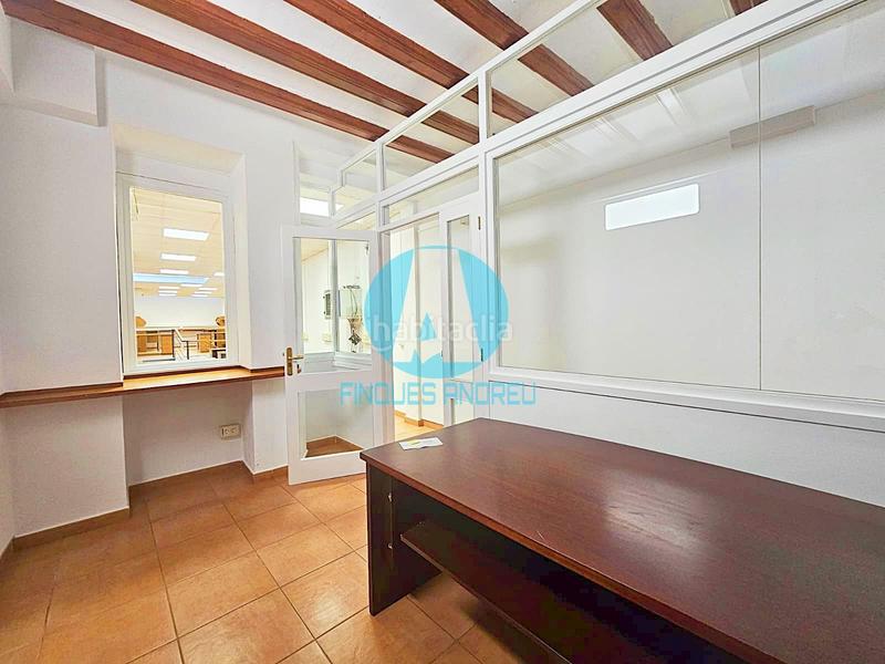 Foto 55f6a9d7-ef79-4efd-adf3-de9021b21df1. Alquiler casa  con local con acabados modernistas en alquiler centro 3.000mes en Mataró