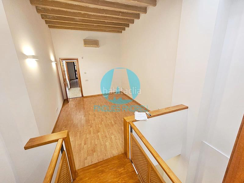 Foto c0f3409a-44bf-47ba-a671-db127c65226a. Alquiler casa  con local con acabados modernistas en alquiler centro 3.000mes en Mataró