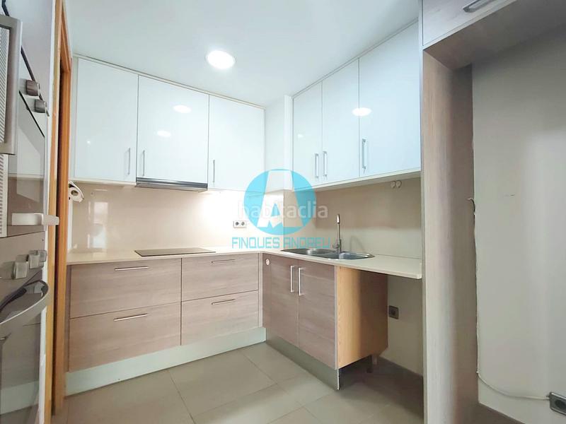 Foto a5a558ff-98fc-4ef2-8086-6d80cd8ebbe2. Àtic a Centre Mataró