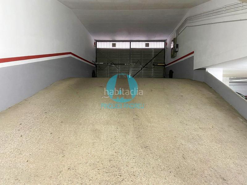 Foto b73c7d0b-b508-4ad5-bff2-03754b48f8d5. Parking coche plaza de parking en venta ronda general prim, 19.000 en Mataró