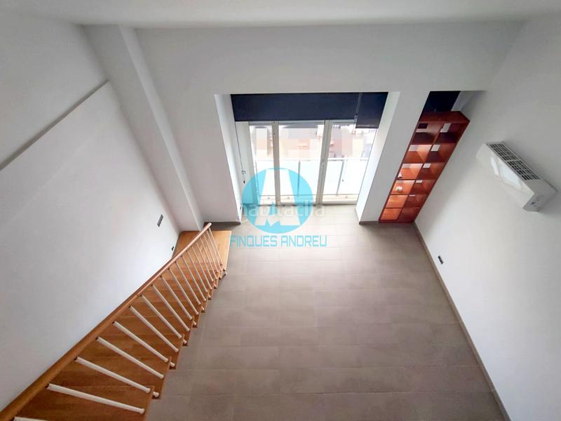 Foto 02afc236-e575-4103-838d-5275a57a0b06. Àtic amb calefacció a Centre Mataró