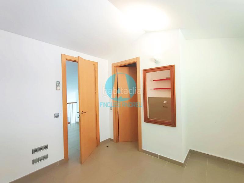 Foto 33318156-b820-4a78-ae6f-4841cfe8a303. Àtic amb calefacció a Centre Mataró