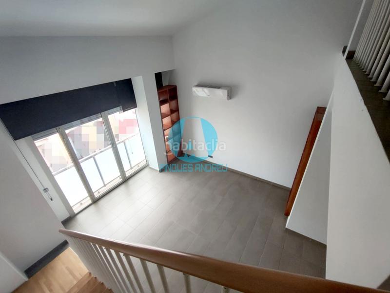 Foto 60e463b6-a053-4100-b8b0-ff087184e3de. Àtic amb calefacció a Centre Mataró