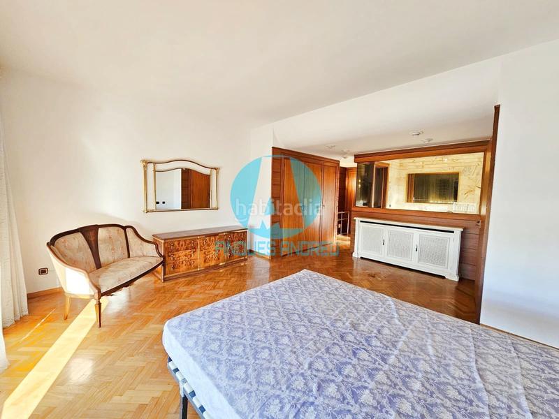 Foto fccc9c4b-19bc-4be6-8bdd-23f4857ed337. Alquiler casa espectacular casa en alquiler con vistas al mar, montaña y ciudad 2.100 mes en Mataró