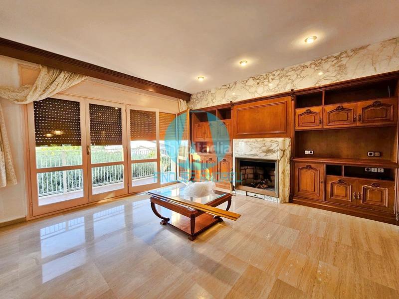 Foto c35a3aac-b69b-40e1-8bcb-632f94e29770. Lloguer casa amb piscina a Urbanitzacions Mataró