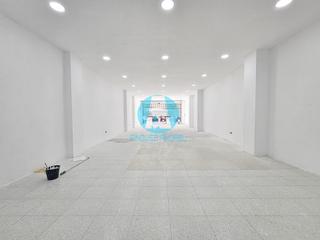 Location Local commercial  Miquel biada. Fantástico local comercial en venta o alquiler en calle miquel b