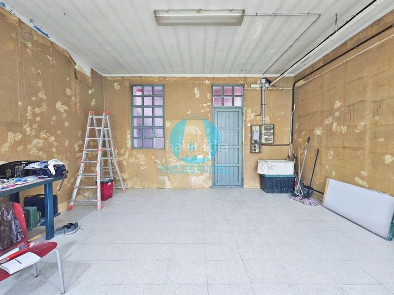 Foto c4beaad0-7280-44e8-aaf7-e016b2f9368f. Lloguer local comercial a Peramàs Mataró