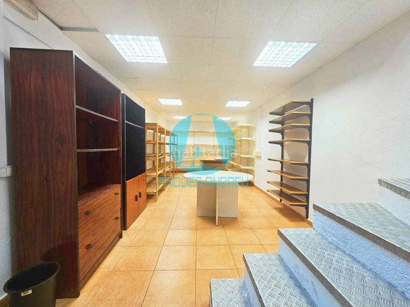 Foto 9ac1391d-35df-46e4-adaf-34be34ee11b7. Alquiler casa adosada casa con local con acabados modernistas en alquiler centro . en Mataró