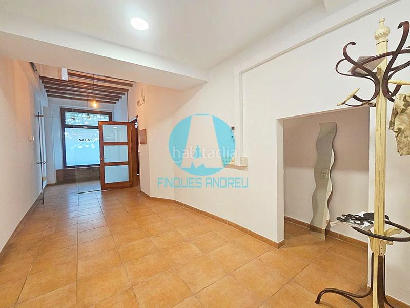 Foto 9b614f60-69c4-4ec5-8753-24fdd2d42cf3. Alquiler casa adosada casa con local con acabados modernistas en alquiler centro . en Mataró