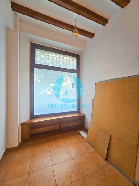 Foto bc8ddeb3-7db6-4af0-97ad-2c64746bf6bb. Alquiler casa adosada casa con local con acabados modernistas en alquiler centro . en Mataró