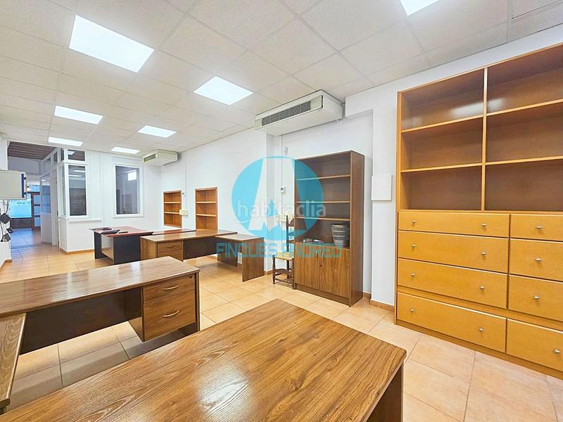 Foto c40f4be6-1f71-4f99-9f3a-019397a876e3. Alquiler casa adosada casa con local con acabados modernistas en alquiler centro . en Mataró