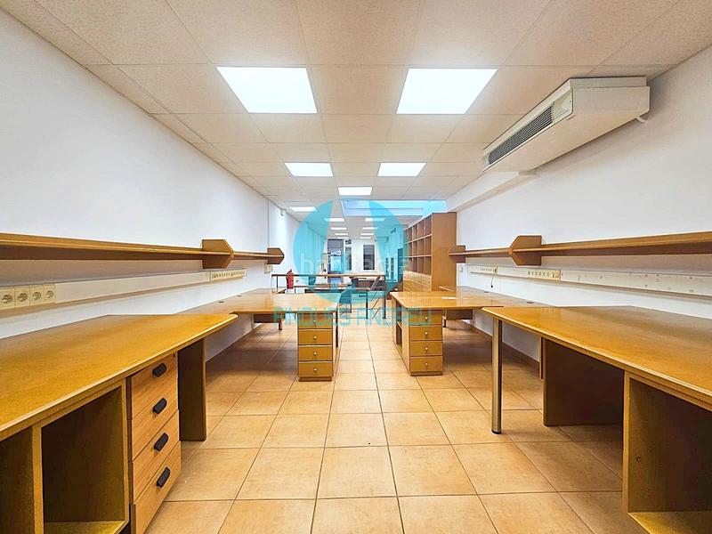 Foto 92cd9e69-211f-468b-9ab7-37ecfbe17c6a. Lloguer casa adossada amb calefacció a Centre Mataró