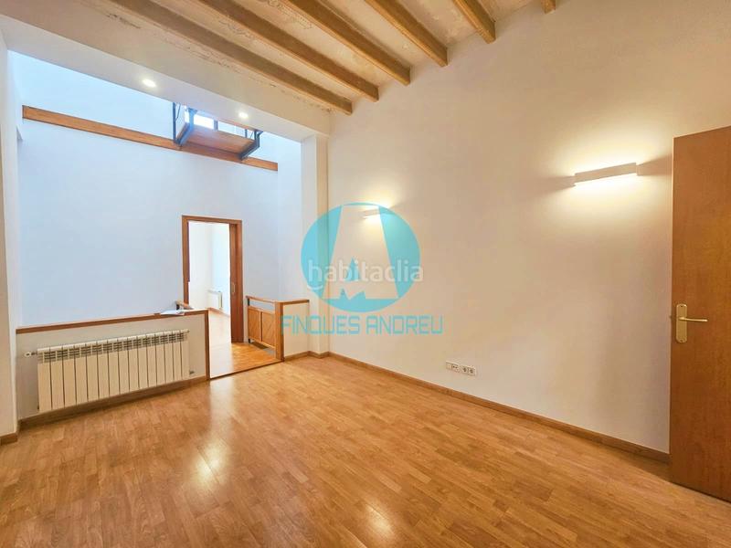 Foto e8cefddf-3dd7-4310-889d-5ff9a9b826ee. Lloguer casa adossada amb calefacció a Centre Mataró