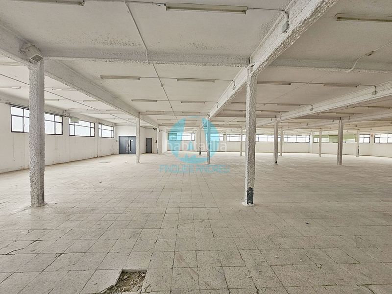 Foto 9fe1e9ab-d65b-470e-a7d5-1e52607f6e87. Location bâtiment à usage industriel dans Pla d'en Boet Mataró
