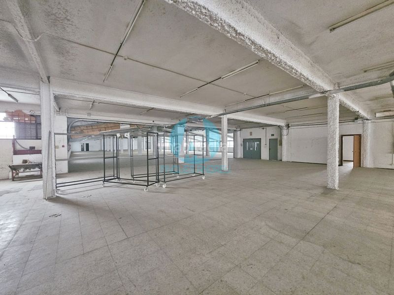 Foto d30e9a46-b51a-4c59-ba9d-73cfa3e01326. Location bâtiment à usage industriel dans Pla d'en Boet Mataró