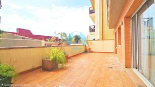 Flat in Centre. En exclusiva!! piso en venta en camí de la geganta, mataró  329.