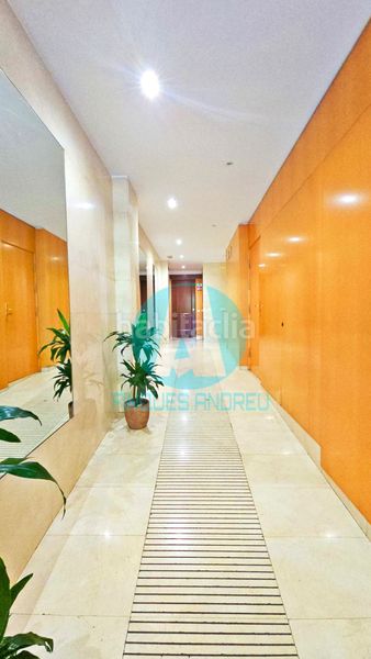 Foto af676236-412b-4449-ba9b-cb684a48e749. Appartamento con riscaldamento in Centre Mataró