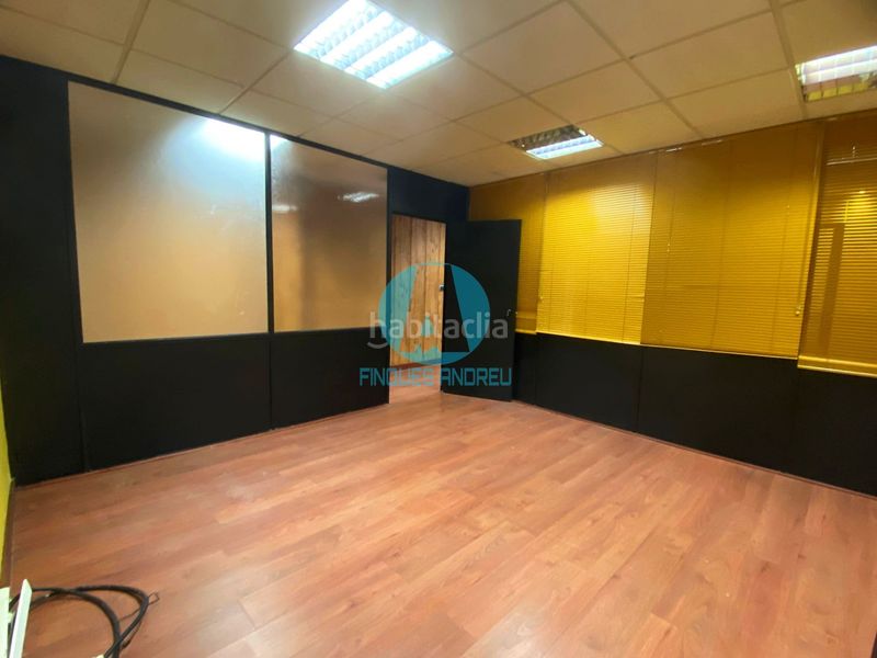 Foto 78b7133d-fd7d-46ba-a5b4-72cc54bd0a01. Local comercial a Centre Mataró