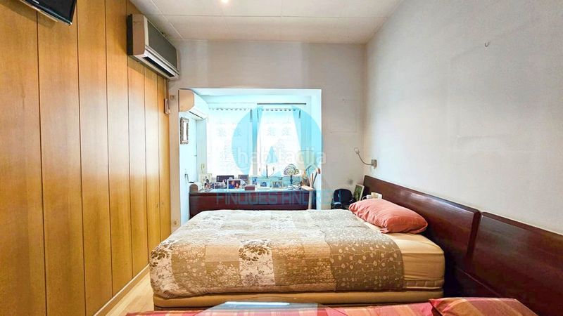 Foto b9385248-2e53-4d7f-9aff-1ad4bd6433c2. Casa amb calefacció a Centre Mataró