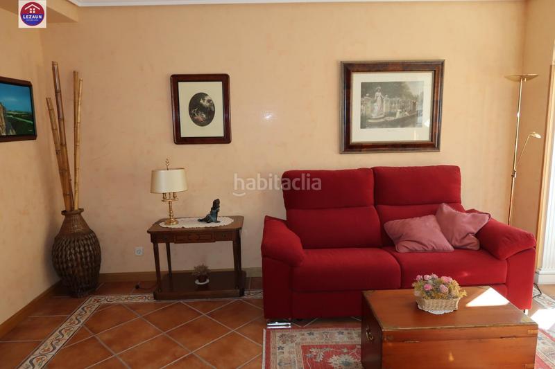 Foto 16e923d9-8815-41d5-b2ed-62c11fe026ec. Apartamento  con bajera. en Funes