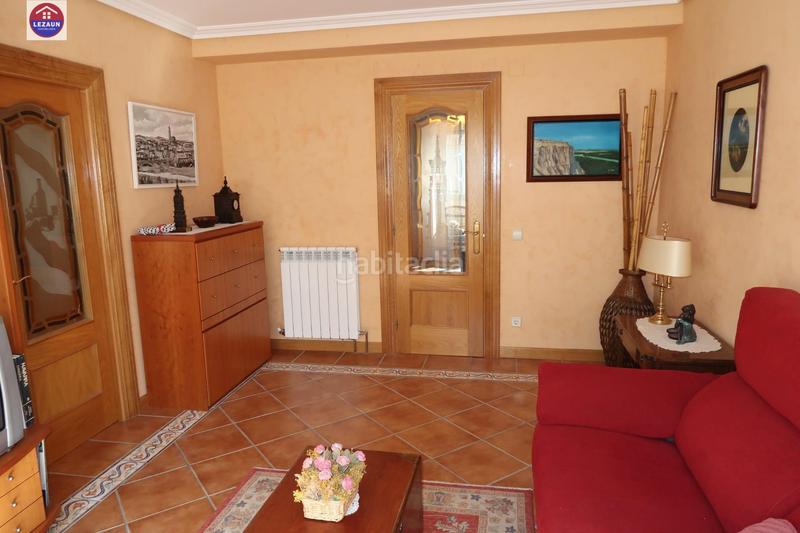 Foto 9524b88e-6aab-47d5-8a59-ed7b3860211b. Apartamento  con bajera. en Funes