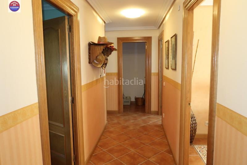Foto fce56e0e-3362-400d-b33a-0363ab822ad1. Apartamento  con bajera. en Funes