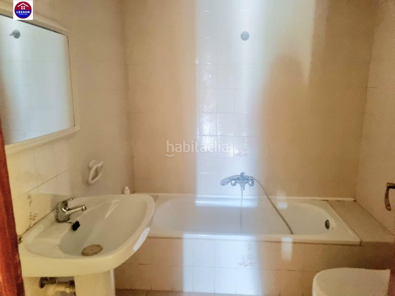 Foto 6a931289-dd62-49c5-939a-9344b8132280. Edificio in Andosilla