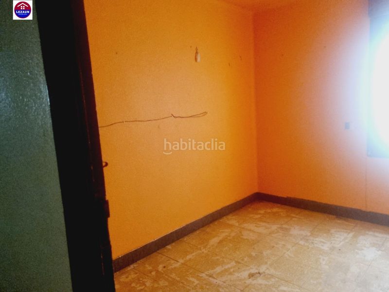 Foto dbf298c1-01bf-423d-af71-8b74b1320e4b. Edificio in Andosilla