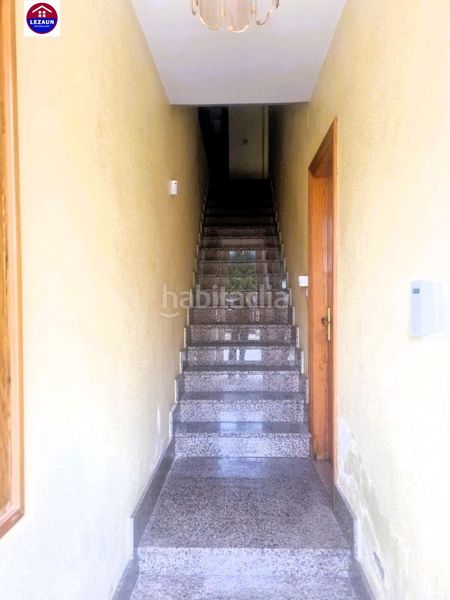 Foto f6aed311-f351-462d-8285-8dcce4fbb0f1. Edificio in Andosilla