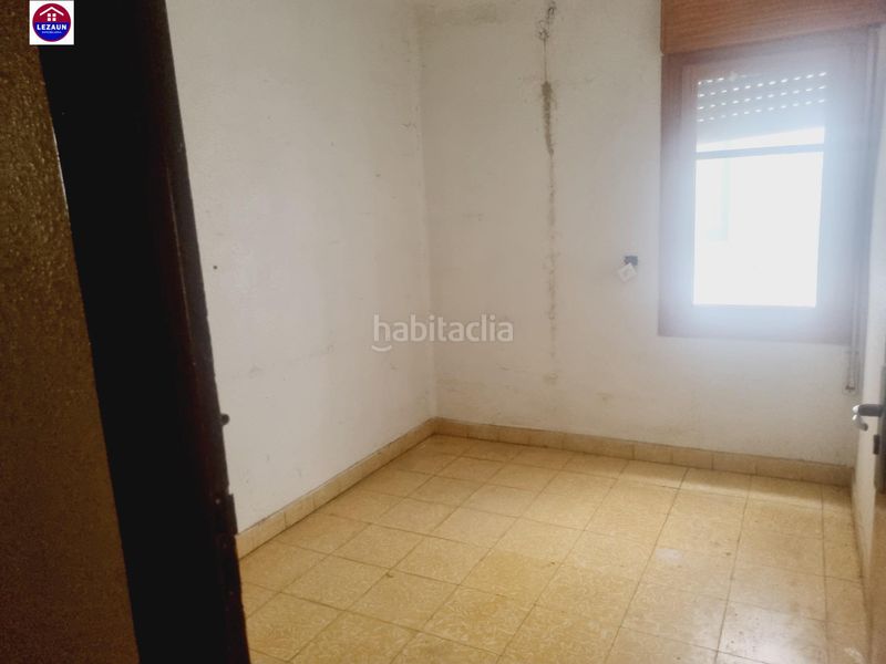 Foto fdcf91b1-bf2e-4d25-9e25-14257c14c305. Edificio in Andosilla