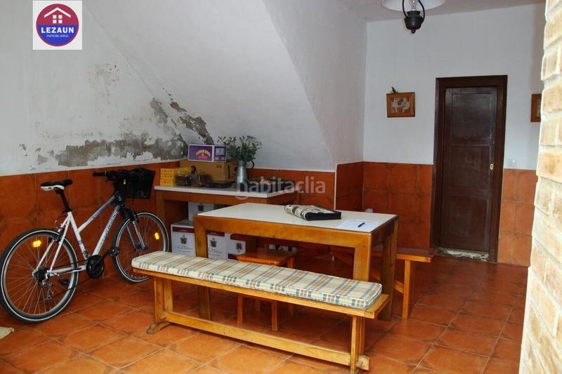 Foto 268465ec-f2b6-4522-b199-bd11b11aaa6b. Posto auto in Falces