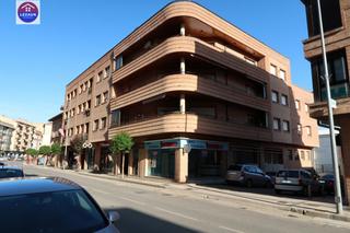 Lloguer Local Comercial a Peralta
