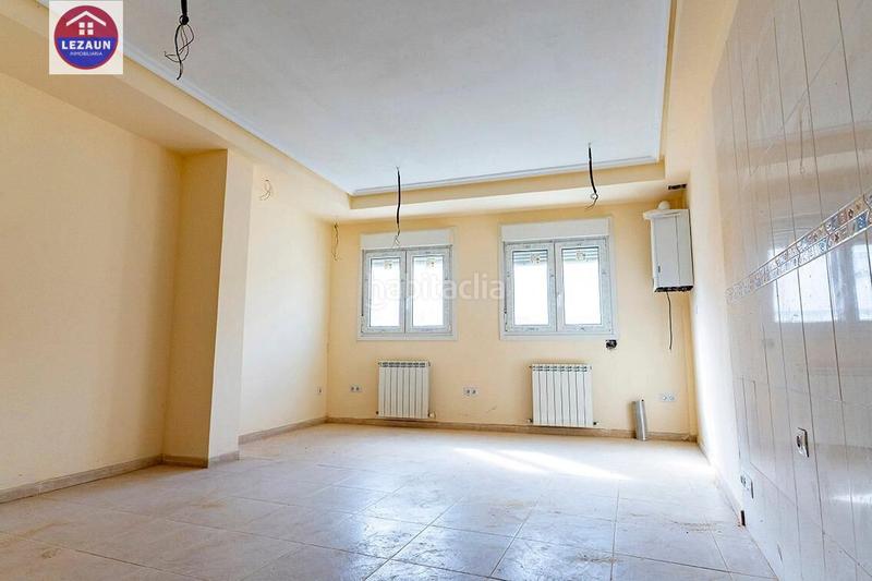 Foto 5eb2f453-7c48-41e9-abd8-b9d2f1c225a3. Zweistöckige wohnung in Peralta