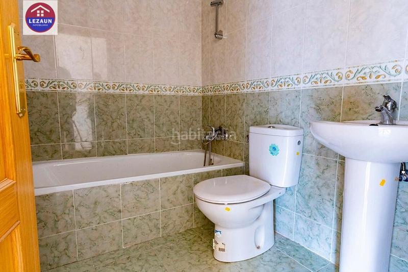 Foto d300f4b5-ccb1-47f0-827d-cc68671ba3a5. Zweistöckige wohnung in Peralta