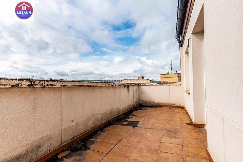 Foto f5b49145-360e-47a5-879a-0fc79c098eab. Zweistöckige wohnung in Peralta