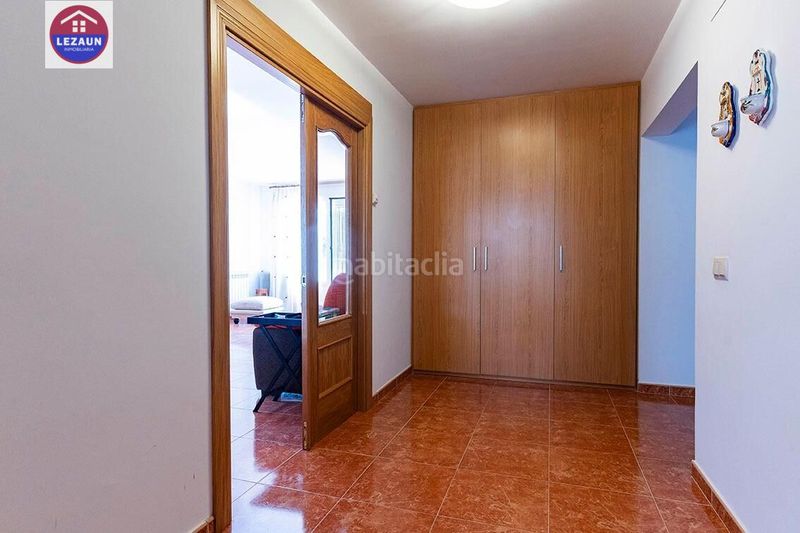 Foto b934fe24-9a2a-4efc-9746-13007fd20a26. Chalet en Marcilla